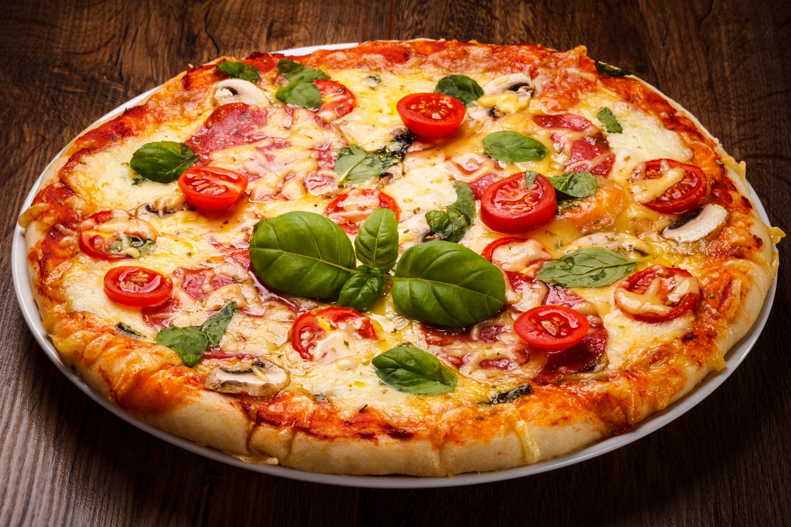Pizza de Mussarela: A Clássica e Irresistível Delícia Italiana